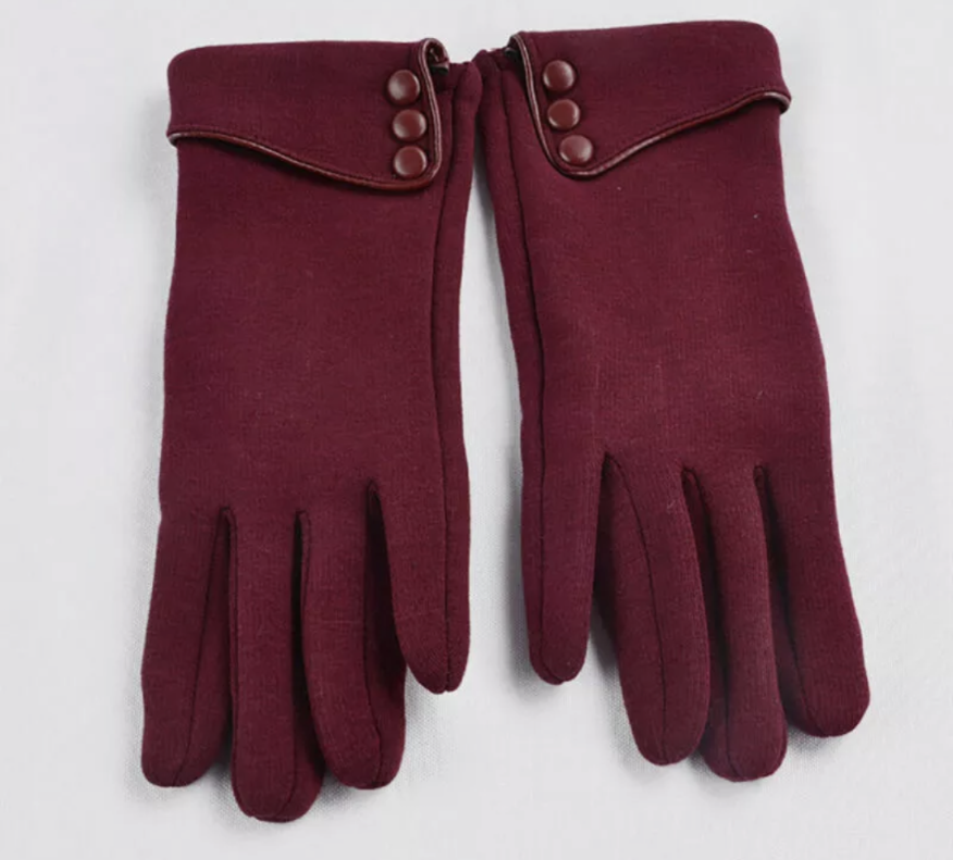 Button Detail Gloves