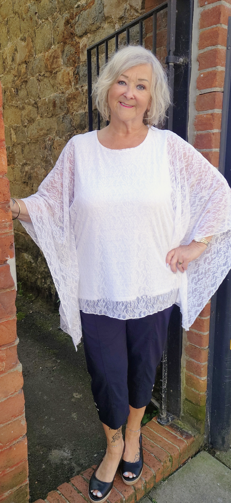 SALE - Lace Batwing Tunic Size 24-26