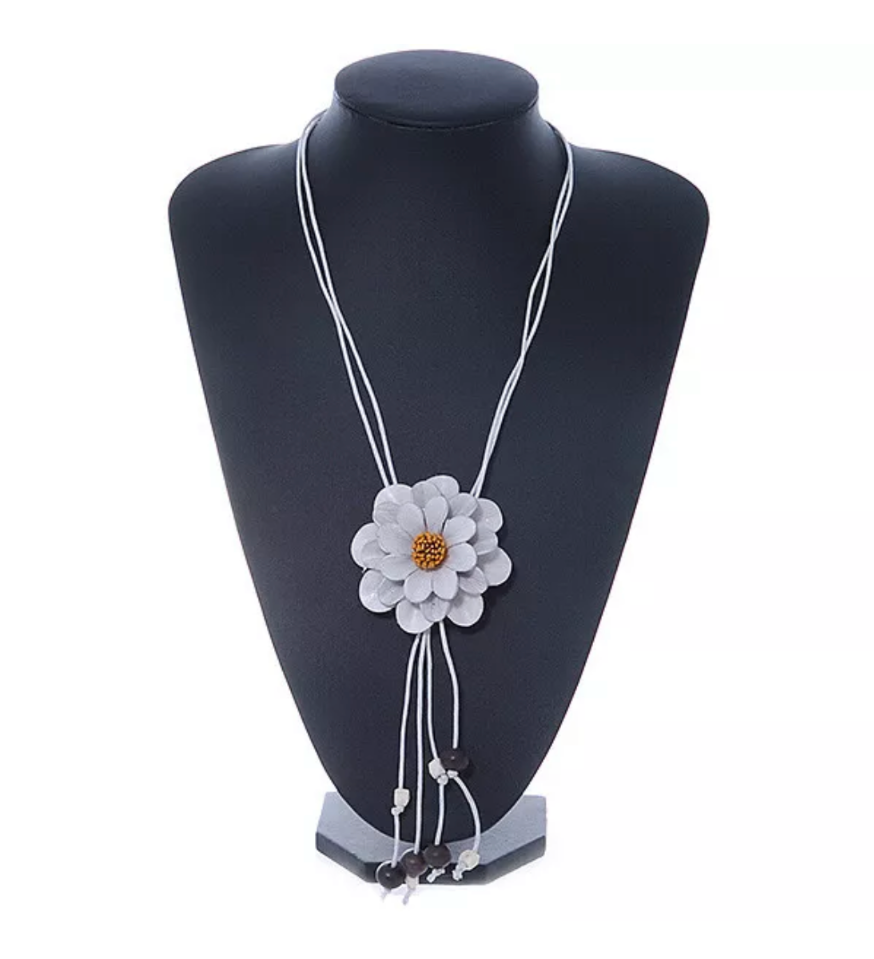 Daisy Pendant